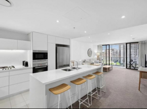 Oracle resort apartment, Surfers Paradise